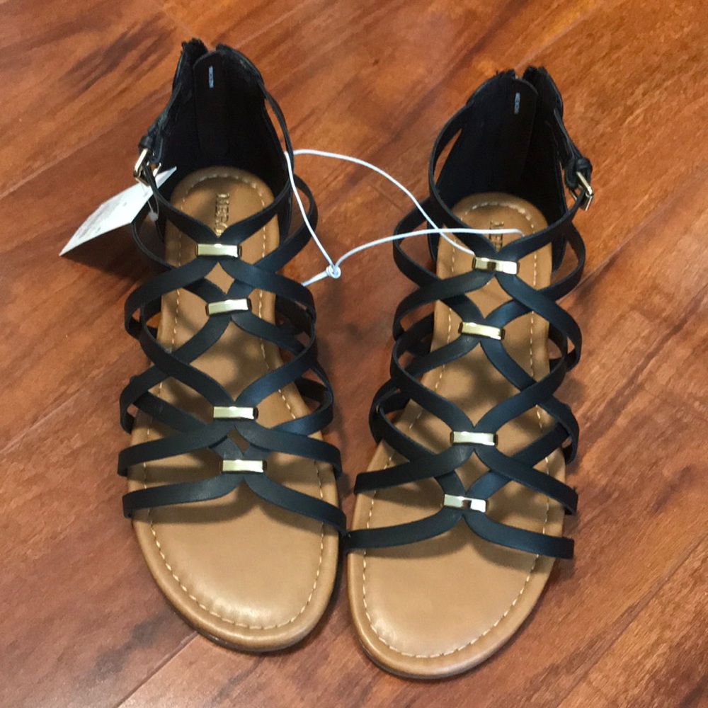 Black sandals - Size 8